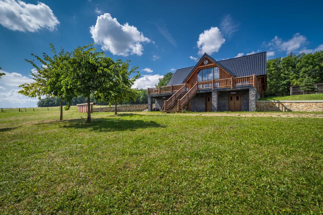 Ranch Jestrebice Hotel Hermanicky Exterior photo