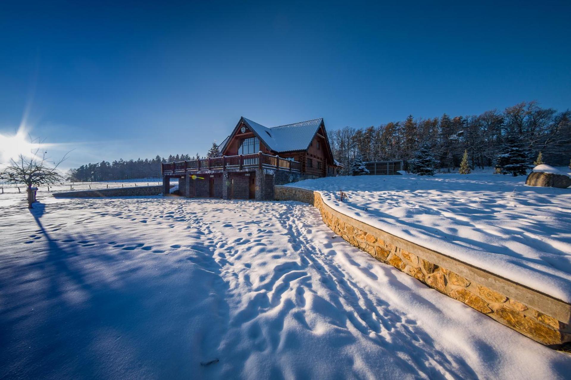 Ranch Jestrebice Hotel Hermanicky Exterior photo